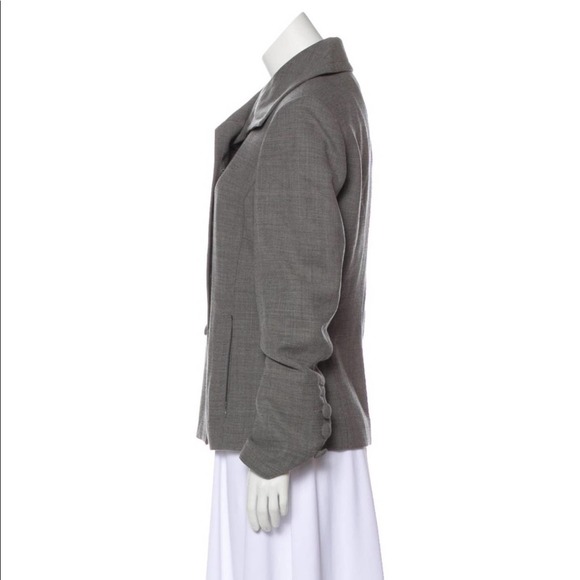 St. John Collection | Structured Gray Wool Blazer - Picture 6 of 7